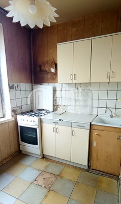Продам трехкомнатную (3-комн.) квартиру, Азовская ул, 4, Москва г