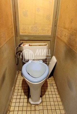 Продам трехкомнатную (3-комн.) квартиру, Азовская ул, 4, Москва г