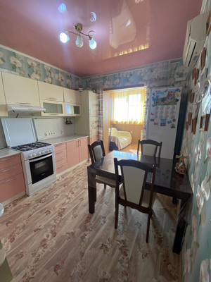 Продам однокомнатную (1-комн.) квартиру, Октябрьская ул, 8Ак1, Тихорецк г