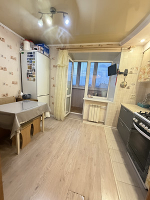 Продам двухкомнатную (2-комн.) квартиру, Дзержинского ул, 63, Тихорецк г