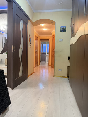 Продам двухкомнатную (2-комн.) квартиру, Дзержинского ул, 63, Тихорецк г