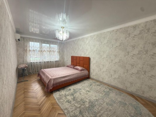 Продам трехкомнатную (3-комн.) квартиру, Нахушева ул, 89, Нальчик г