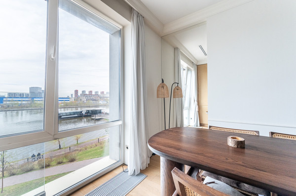 Продам трехкомнатную (3-комн.) квартиру, Лихачёва пр-кт, 10к3, Москва г