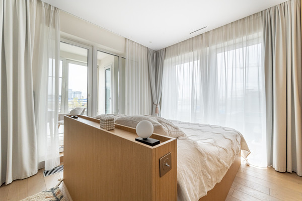 Продам трехкомнатную (3-комн.) квартиру, Лихачёва пр-кт, 10к3, Москва г