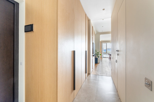 Продам трехкомнатную (3-комн.) квартиру, Лихачёва пр-кт, 10к3, Москва г