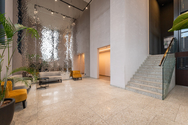 Продам трехкомнатную (3-комн.) квартиру, Лихачёва пр-кт, 10к3, Москва г