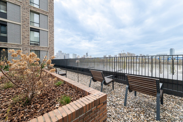 Продам трехкомнатную (3-комн.) квартиру, Лихачёва пр-кт, 10к3, Москва г