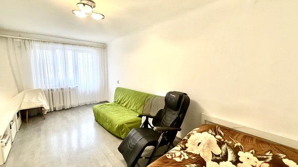 Продам однокомнатную (1-комн.) квартиру, Кирова пр-кт, 12кА, Симферополь г