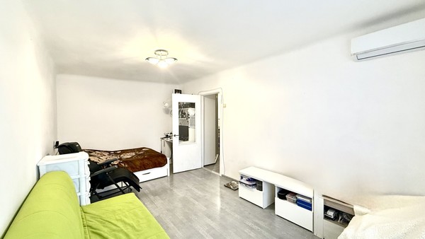 Продам однокомнатную (1-комн.) квартиру, Кирова пр-кт, 12кА, Симферополь г