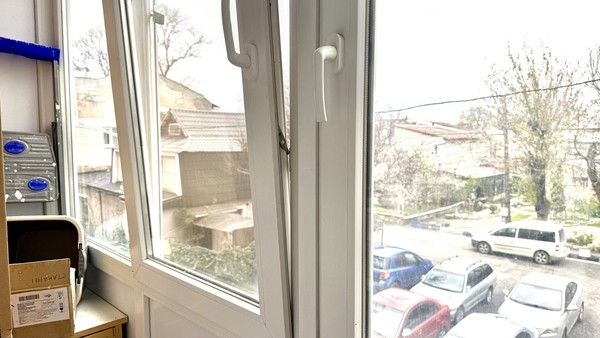 Продам однокомнатную (1-комн.) квартиру, Кирова пр-кт, 12кА, Симферополь г