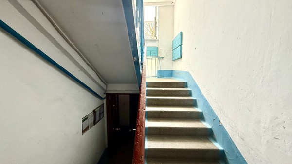 Продам однокомнатную (1-комн.) квартиру, Кирова пр-кт, 12кА, Симферополь г