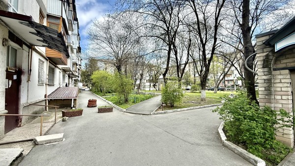 Продам однокомнатную (1-комн.) квартиру, Кирова пр-кт, 12кА, Симферополь г