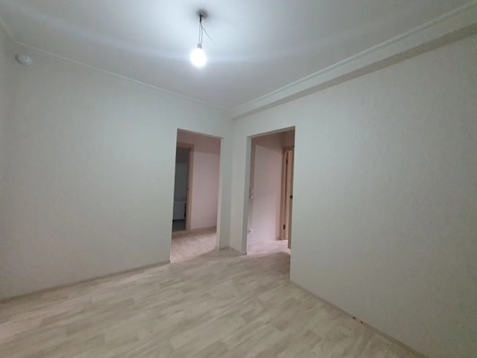 Продам двухкомнатную (2-комн.) квартиру, 1 мкр, 29к1, Кропоткин г