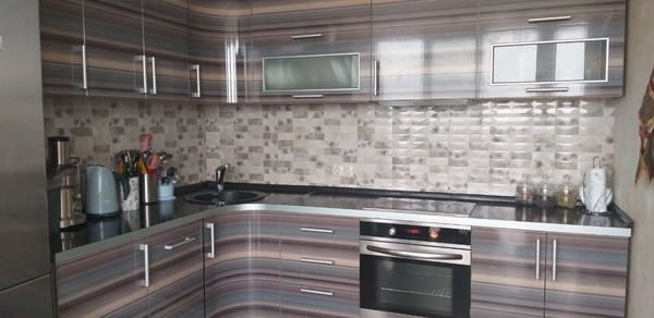 Продам трехкомнатную (3-комн.) квартиру, Ленина ул, 19, Октябрьский рп