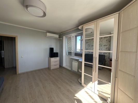 Продам двухкомнатную (2-комн.) квартиру, Октябрьский пр-кт, 23Б, Подольск г