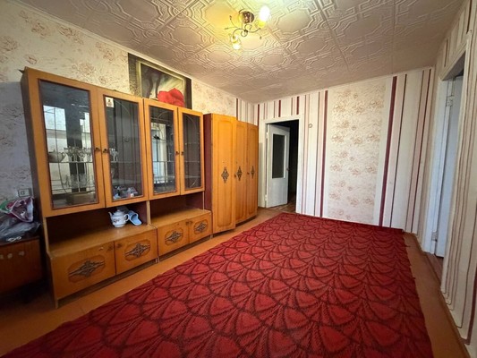 Продам двухкомнатную (2-комн.) квартиру, Нижнегорская ул, 40, Белогорск г