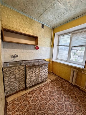 Продам двухкомнатную (2-комн.) квартиру, Нижнегорская ул, 40, Белогорск г