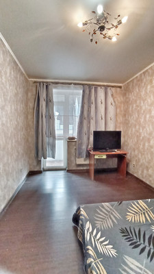 Сдам двухкомнатную (2-комн.) квартиру, им. Сергея Есенина ул, 824, Краснодар г