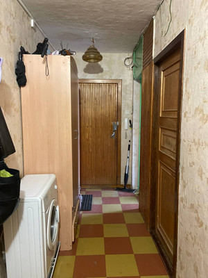 Продам комнату в 3-комн. квартире, Сиреневый б-р, 8, Санкт-Петербург г