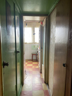 Продам комнату в 3-комн. квартире, Сиреневый б-р, 8, Санкт-Петербург г