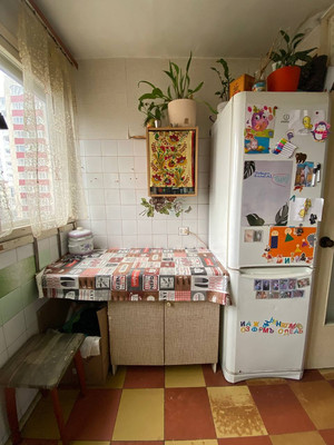 Продам комнату в 3-комн. квартире, Сиреневый б-р, 8, Санкт-Петербург г