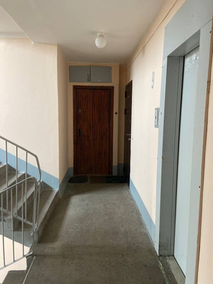 Продам комнату в 3-комн. квартире, Сиреневый б-р, 8, Санкт-Петербург г