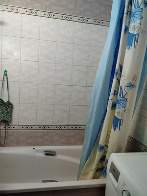 Продам трехкомнатную (3-комн.) квартиру, Великой Победы б-р, 16, Волгодонск г