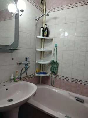 Продам трехкомнатную (3-комн.) квартиру, Великой Победы б-р, 16, Волгодонск г