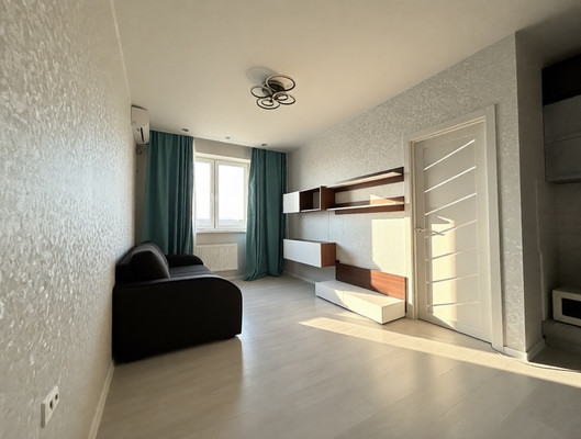 Продам однокомнатную (1-комн.) квартиру, им. Петра Метальникова ул, 26, Краснодар г