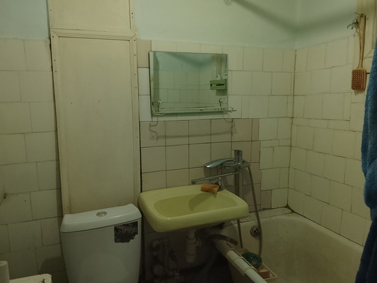 Продам двухкомнатную (2-комн.) квартиру, Краснооктябрьская ул, 65, Майкоп г