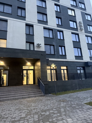 Продам трехкомнатную (3-комн.) квартиру, Александра Суворова пр-кт, 105, Симферополь г