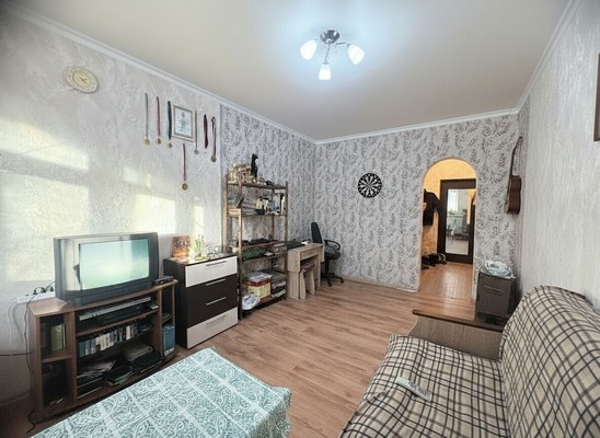 Продам однокомнатную (1-комн.) квартиру, Куликова Поля ул, 31, Российский п