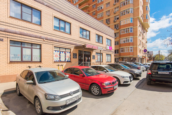 Продам трехкомнатную (3-комн.) квартиру, Тибетская ул, 1б, Ростов-на-Дону г