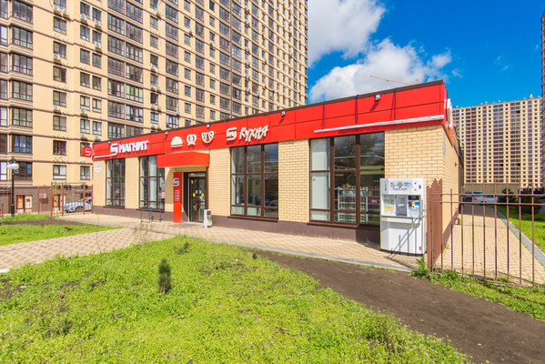 Продам трехкомнатную (3-комн.) квартиру, Тибетская ул, 1б, Ростов-на-Дону г