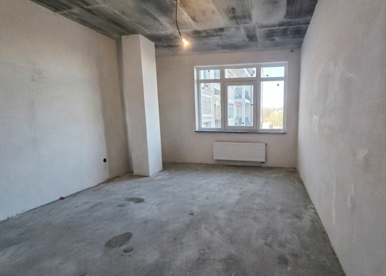 Продам трехкомнатную (3-комн.) квартиру, Тенистая аллея ул, 42В, Калининград г