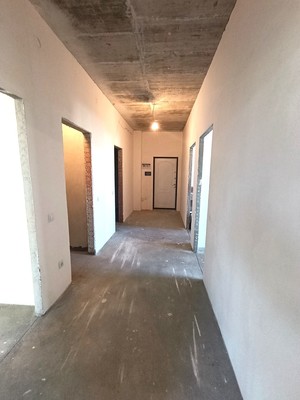 Продам трехкомнатную (3-комн.) квартиру, Тенистая аллея ул, 42В, Калининград г
