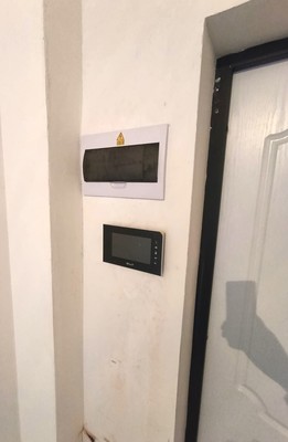 Продам трехкомнатную (3-комн.) квартиру, Тенистая аллея ул, 42В, Калининград г
