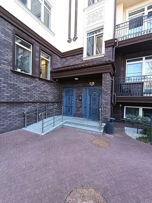 Продам трехкомнатную (3-комн.) квартиру, Тенистая аллея ул, 42В, Калининград г