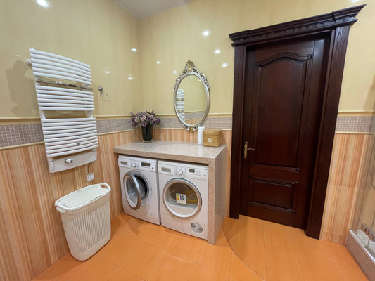 Продам таунхаус, Верхнеозерная ул, 32б, Калининград г, 0 км от города