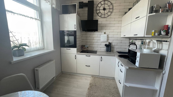 Продам двухкомнатную (2-комн.) квартиру, Дачная ул, 8, Калининград г