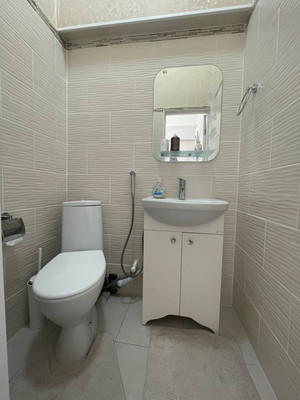 Продам двухкомнатную (2-комн.) квартиру, Дачная ул, 8, Калининград г