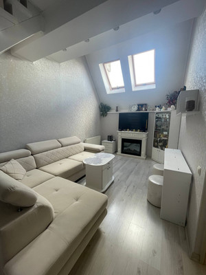 Продам двухкомнатную (2-комн.) квартиру, Дачная ул, 8, Калининград г