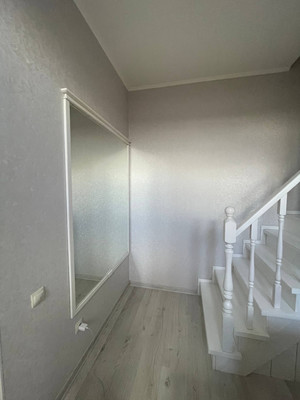 Продам двухкомнатную (2-комн.) квартиру, Дачная ул, 8, Калининград г