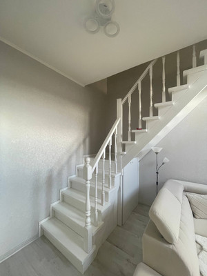 Продам двухкомнатную (2-комн.) квартиру, Дачная ул, 8, Калининград г