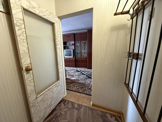 Продам двухкомнатную (2-комн.) квартиру, Антона Петрова ул, 229, Барнаул г