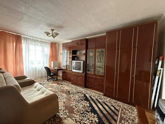 Продам двухкомнатную (2-комн.) квартиру, Антона Петрова ул, 229, Барнаул г