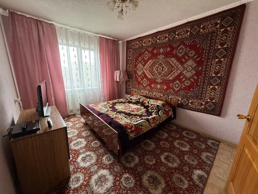 Продам двухкомнатную (2-комн.) квартиру, Антона Петрова ул, 229, Барнаул г