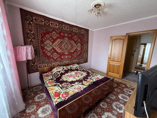 Продам двухкомнатную (2-комн.) квартиру, Антона Петрова ул, 229, Барнаул г