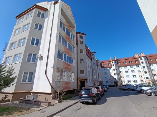 Продам коммерческое помещение 101,2 м2, Добролюбова ул, 48, Калининград г