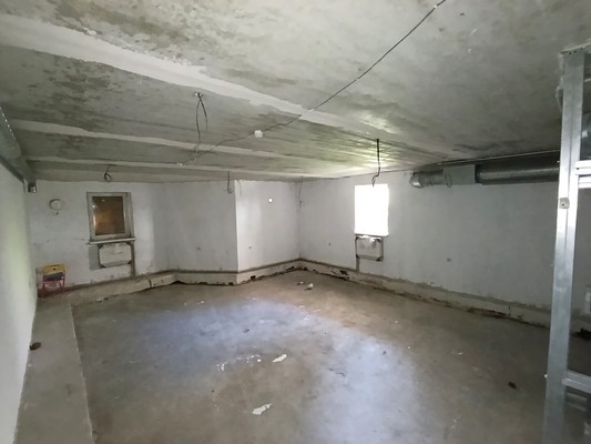 Продам коммерческое помещение 101,2 м2, Добролюбова ул, 48, Калининград г